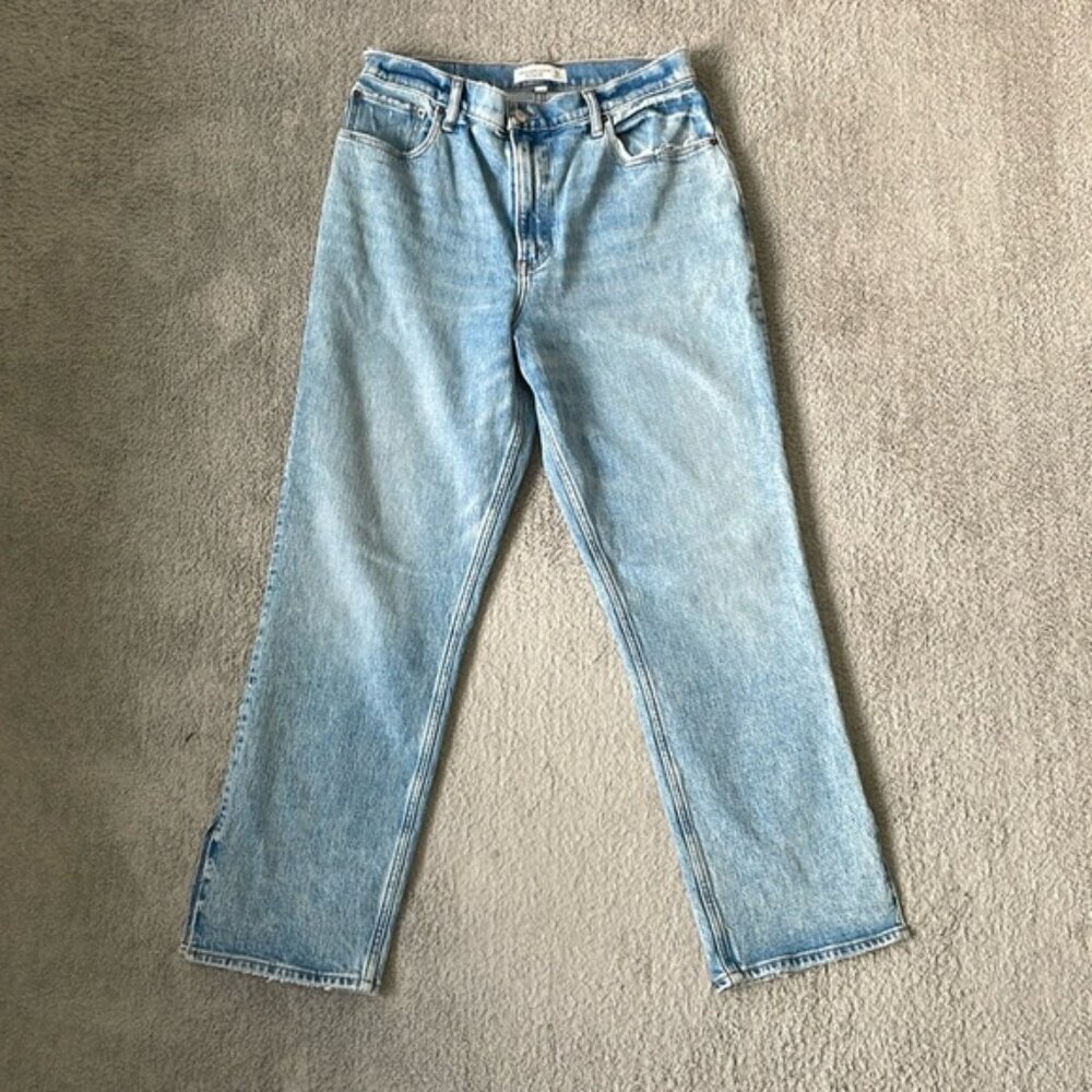 EC Abercrombie & Fitch The 90's Straight Medium Wash Curve Love - Size 12S